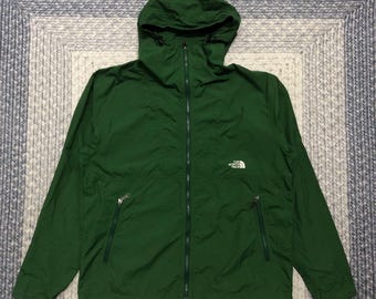 Rara giacca leggera con cappuccio The North Face invecchiata / Verde / Taglia XL