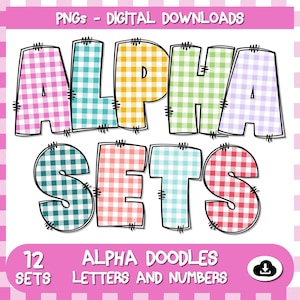 以下が含まれることがあります： 上部に「PNGs - DIGITAL DOWNLOADS」、下部に「12 SETS ALPHA DOODLES LETTERS AND NUMBERS」というテキストが記載されたデジタルダウンロード用画像。中央には、ギンガムチェック柄の大きな多色の文字で「ALPHA SETS」と表示されています。