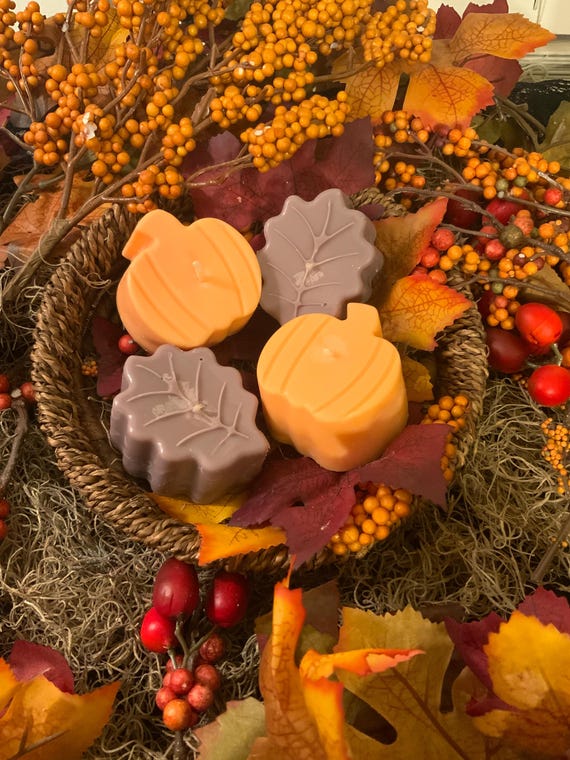 Harvest Spice Scented Pumpkins & Cinnamon Buns Scented Leaves 4 pk  Soy Wax Candles