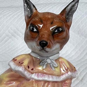 Vintage Bloor China fox figuring limited edition perfect condition