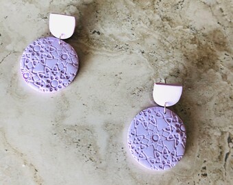 Sofía | Lavender Texture Flowers Circle Design | Handcrafted Purple Drop Earrings for all Women | Trendy Statements | Unique Handmade Style