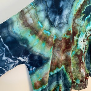 Made To Order Custom Ice Dye Hoodie, DEEP SEA, Tie Dye Hoodie, Geode Tie Dye Sweatshirt, Unisex Tie Dye zdjęcie 7