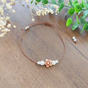 Macrame band, macrame bracelet, minimalist bracelet, bracelet with wooden beads, friendship bracelet, adjustable bracelet