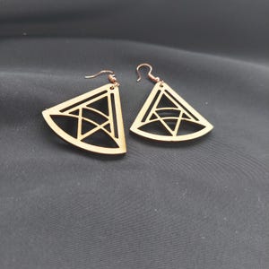 Wooden earrings, wooden earrings, hanging earrings, wooden jewelry, wooden earrings triangle pattern, wooden earrings, walnut wood earrings