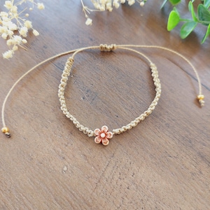 Macrame band, macrame bracelet, minimalist bracelet, bracelet with wooden beads, friendship bracelet, adjustable bracelet