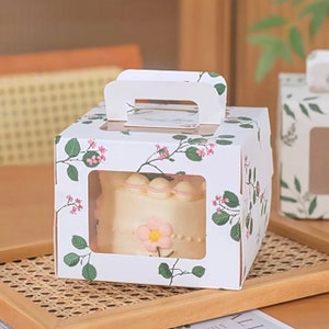5 PCs 5.5’’Lx5.5’’Wx4.5&quot;H Mini Cake Boxes with 10 PCs Cake Boards.Cute Floral Cake Carrier with Clear Window and Handle,Cake Containers