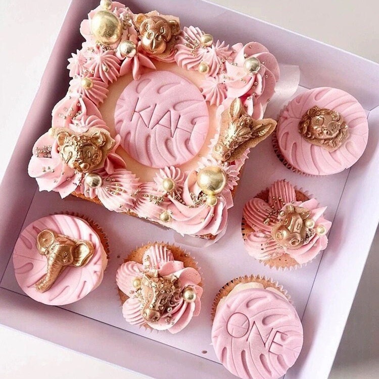 CUPD1717080R4 Cupcake doos met venster - 170x170x80 mm cupcakes roze