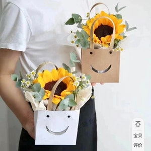 5 Pcs Premium Paper Gift Bags with Window and Handle,Kraft Paper Smiley Gift Bags,Shopping Bags,Party Bags,Flower Toys Packaging,8’’x8’’x8’’