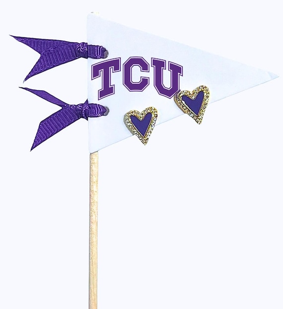 Heart Studs Earrings:tcu