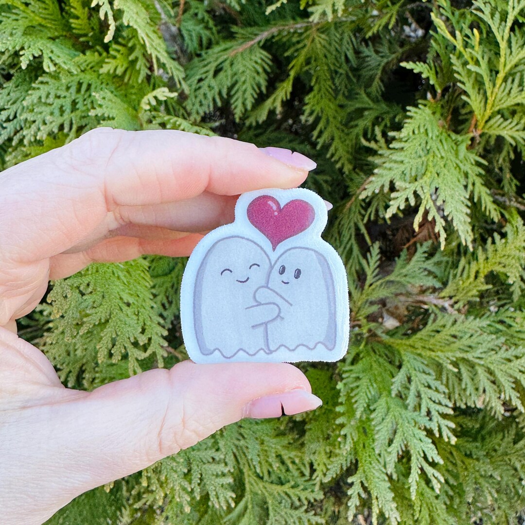 Hugging Scared Pin Ghost Hug Pin Gift Backpack Bag Horror Button Plastic Handmade Durable ...