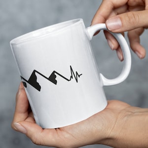 Hill Walking Mug Heartbeat Hiking Mountain Climbing Camping Trekking Outdoor Scout Tea Coffee Drinks Drinking Cup Mens Womans Present Gift
