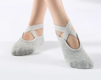 Non-Slip Yoga Socks – Grip Socks for Pilates, Barre, Dance & Home Workouts