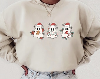 Upiorna bluza świąteczna z duchem. Zabawna czapka Mikołaja. Duch Mikołaja. Modny świąteczny okrągły dekolt. Unisex świąteczny sweter. Zimowy sweter. Prezent świąteczny.