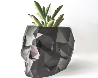 Geometric Skull Planter: 3D Printed Low Poly Pot