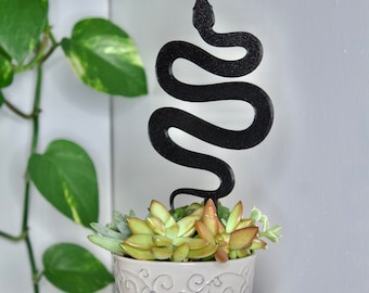 3D Printed Snake Plant Stake: Goth Plant Trellis