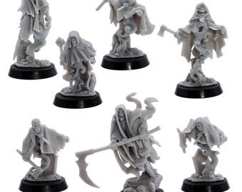 Crypt Ghosts Miniatures Set – 7 Undead Specters for DnD RPGs | 28–32mm Resin