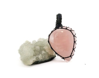 Rose quartz macrame necklace - rose quartz pendant - natural rose quartz necklace - love stone - heart chakra necklace- gift for wife