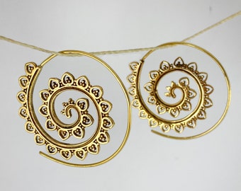 Boucles d’oreilles en laiton spirale - boucles d’oreilles en spirale en laiton - boucles d’oreilles en spirale d’or - boucles d’oreilles tribales - bijoux boho - boucles d’oreilles hippies