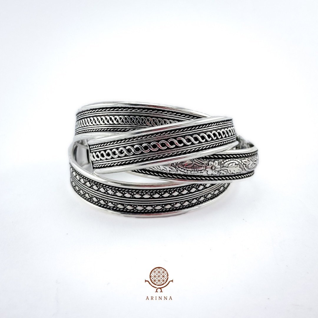 シルバーメッキカフブレスレット - エスニックブレスレット - シルバー