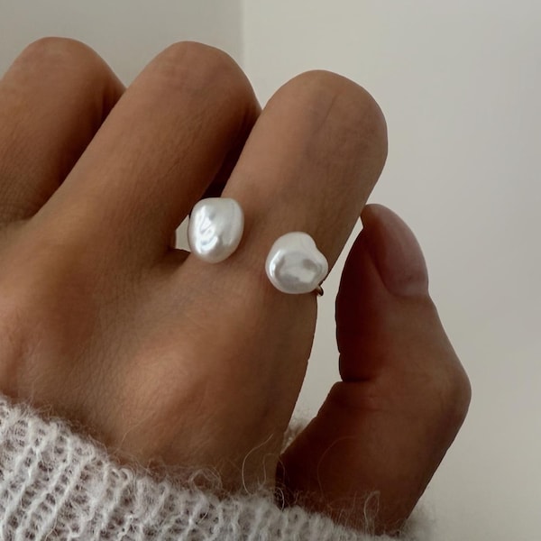 Anello con perla d'acqua dolce riempito d'oro 14K, anello con perla delicata regolabile, anello impilabile minimalista, gioielli in oro per tutti i giorni, regalo di Natale per lei