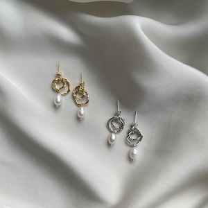 Athene | Freshwater Pearl Hanging Earring 18K Gold Plated 925 Sterling Silver