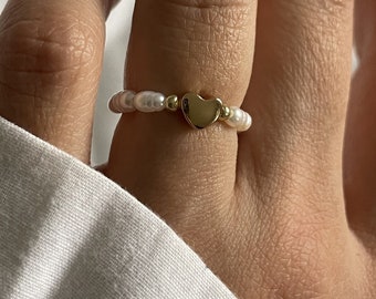 Amor | Natürlicher Süßwasserperlen Ring mit Herzcharm 18 Karat Vergoldet