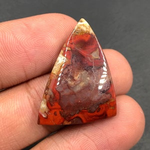 Cabochon d’Agate de couture marocaine... Cabochon de forme libre... 26x19x5mm... 19Cts... #i7407