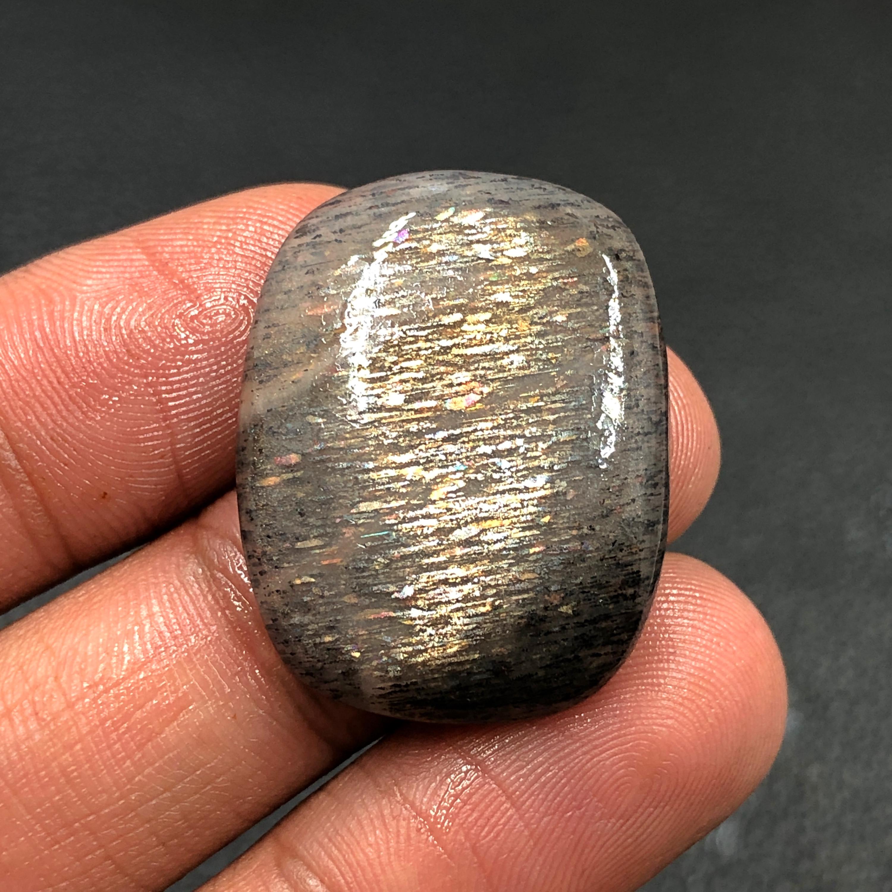 Cabochon Hématite Naturelle 15,2 Ct – Forme Cabochon – Thaïlande