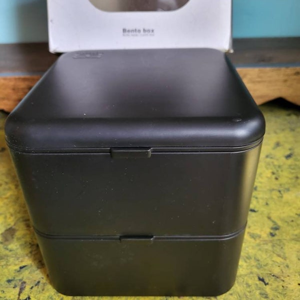 Bento Lunch Box...SHIPS FREE!!!