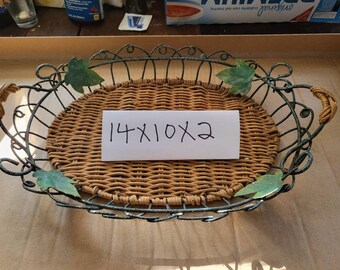 Vintage Metal & Wicker Ratan Serving Tray ~ SHIPS FREE!!!