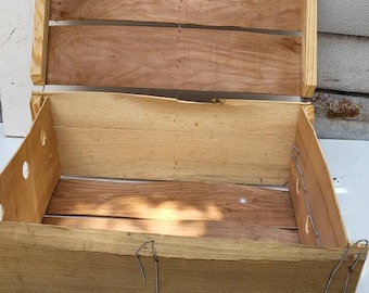 Vintage Wooden Crate 17x12x6.5 SHIPS FREE