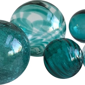 Sphere Set of 5 - Teal Twirl