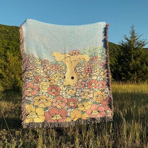 Frogs in Bloom Woven Throw Blanket - Flower Frogs Tapestry Blanket