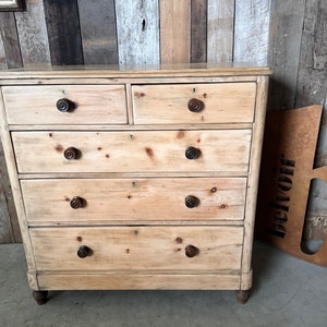 Second hand pine cheap chest of drawers