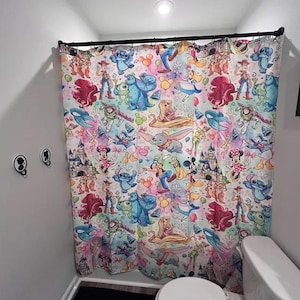 Collage di personaggi Disney - Arcobaleno - Arredo bagno - Tende da doccia