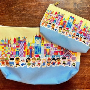 It's a Small World - Disneyland - Disney World -Bolsa para acessórios com zíper