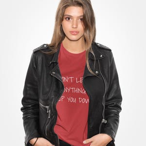 インスピレーションTシャツ、モチベーションシャツ、ポジティブバイブストップ、ユニセックスグラフィックTシャツ、励ましTシャツ 画像 3