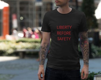 フリーダムバイブス 自由より安全を優先 ユニセックスTシャツ、反ナニーステートシャツ