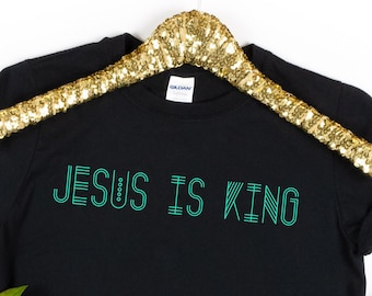Camiseta cristã Jesus é Rei Presente cristão