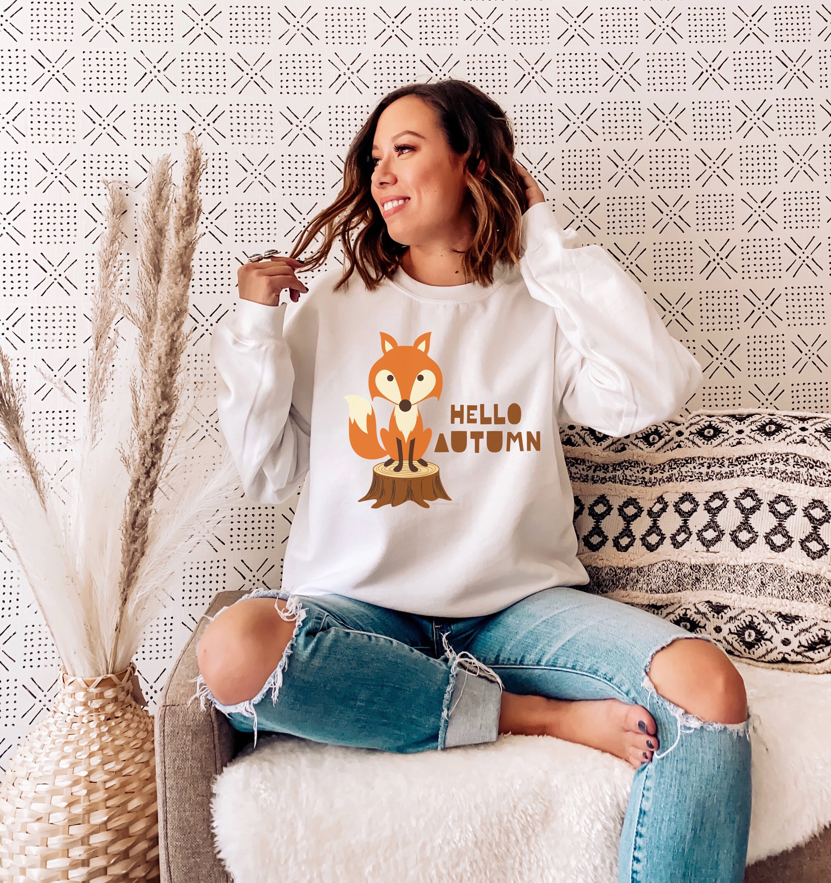 Discover Hello Autumn Fox Sweatshirt, Fall Sweatshirt, Autumn Sweatshirt, Soft Cozy Sweatshirt, Trendy Sweatshirt, Pumpkin Patch Shirt, Comfy