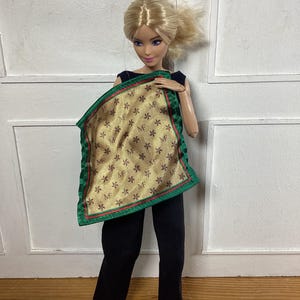 あなたのファッションドールのためのスカーフとベルト