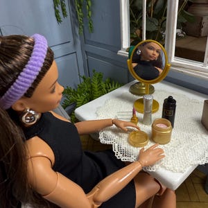 Fashion doll cosmetics