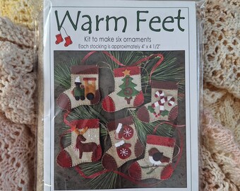 Warm Feet Ornament Kit