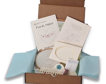 Floral Heart Embroidery & Note Card Kit