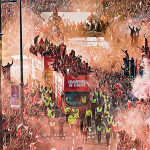 K&ouml;nnte beinhalten: Ein roter Doppeldeckerbus mit der Aufschrift "Champions of Europe" an der Seite ist von einer gro&szlig;en Menge Menschen umgeben, die feiern. Der Bus ist mit roten und wei&szlig;en Flaggen und Girlanden geschm&uuml;ckt. Die Menge jubelt und schwenkt Flaggen. Es gibt viel Rauch und Konfetti in der Luft.