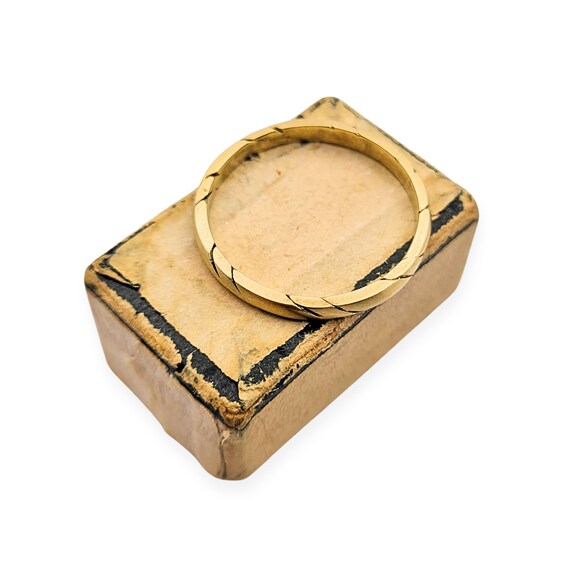 9ct Gold Stacking Ring, Narrow Bark Pattern Band,… - image 9