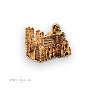 9ct Gold Westminster Abbey Charm, Miniature Abbey Pendant, Detailed Vintage Gold London Souvenir, British Tourist Charm