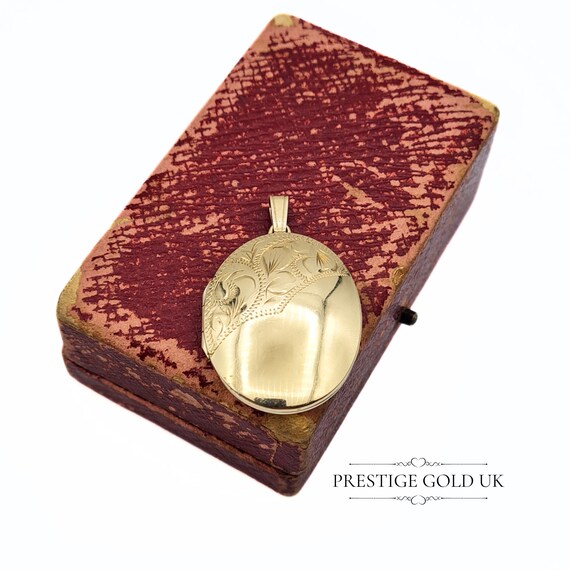 Gold shop locket ladies