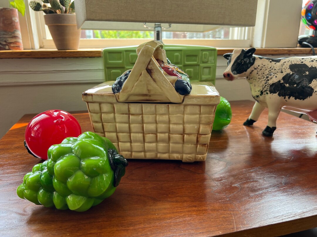 Vintage 1960s Mccoy Picnic Fruit Basket Cookie Jar, Retro, Antique