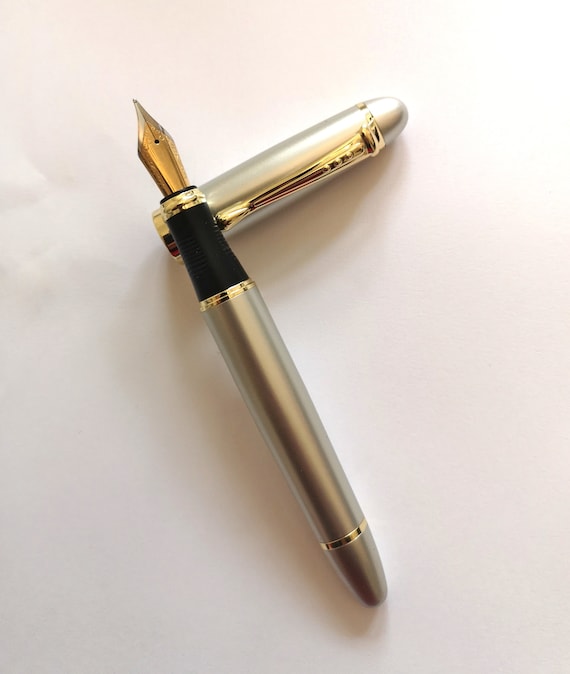 Beau stylo à encre de luxe, pointe standard, Iraurita, métal lourd